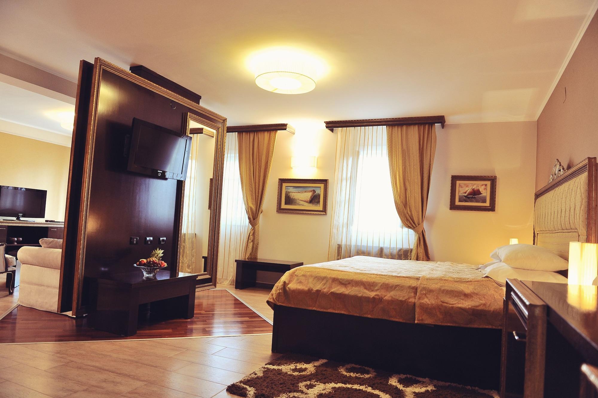 Luxury Suite