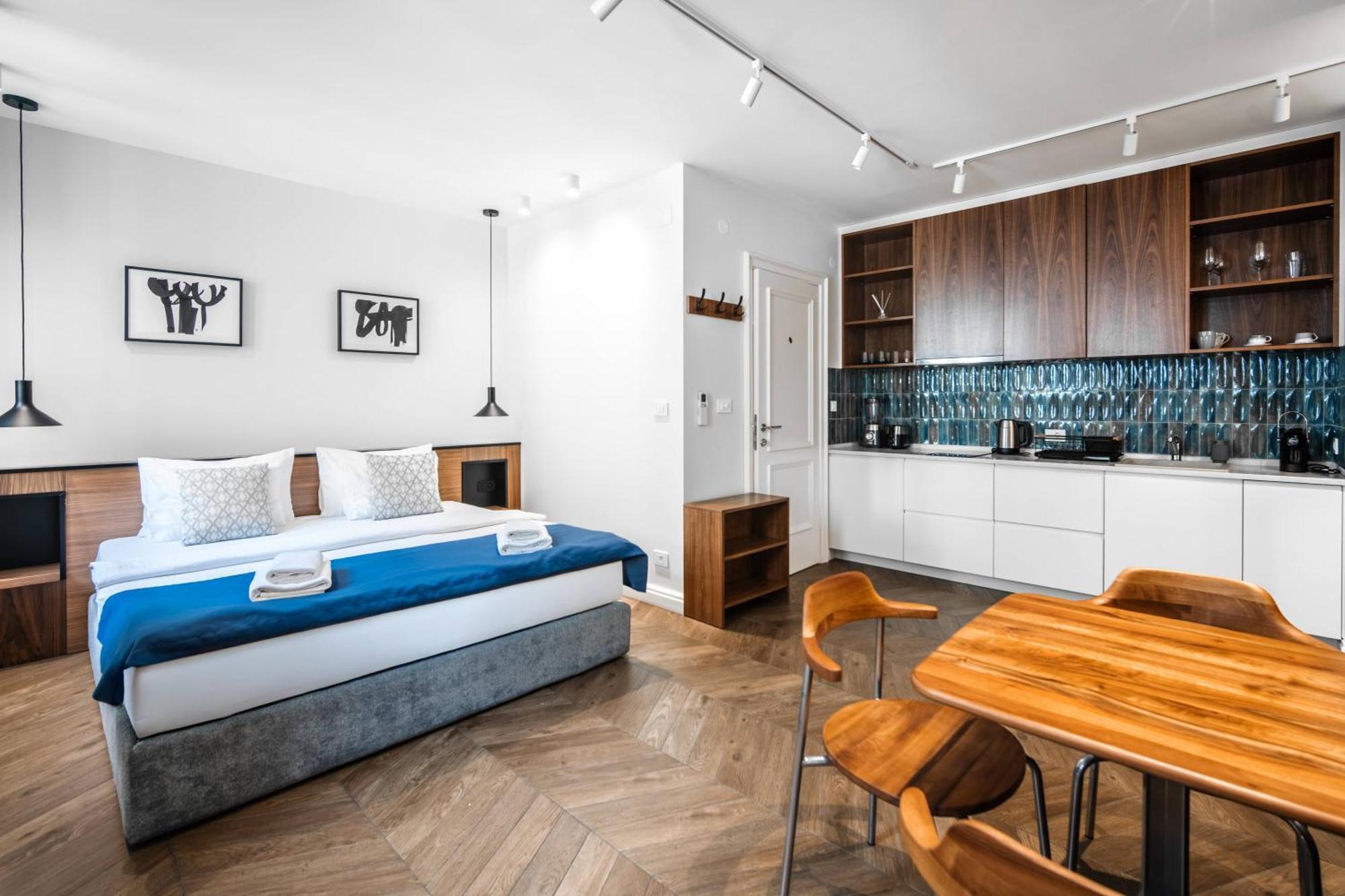 Studio Apartment