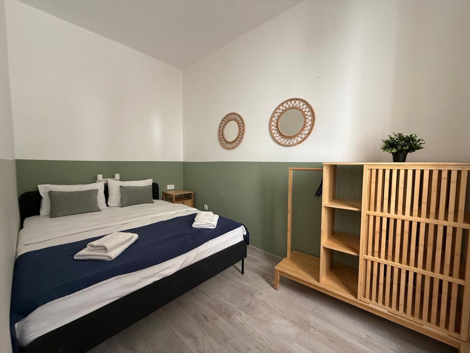 Two-Bedroom Apartment,1686568983:JPEG