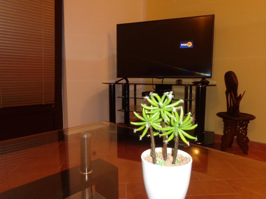 Two-Bedroom Apartment with Sea View,212277158:JPEG