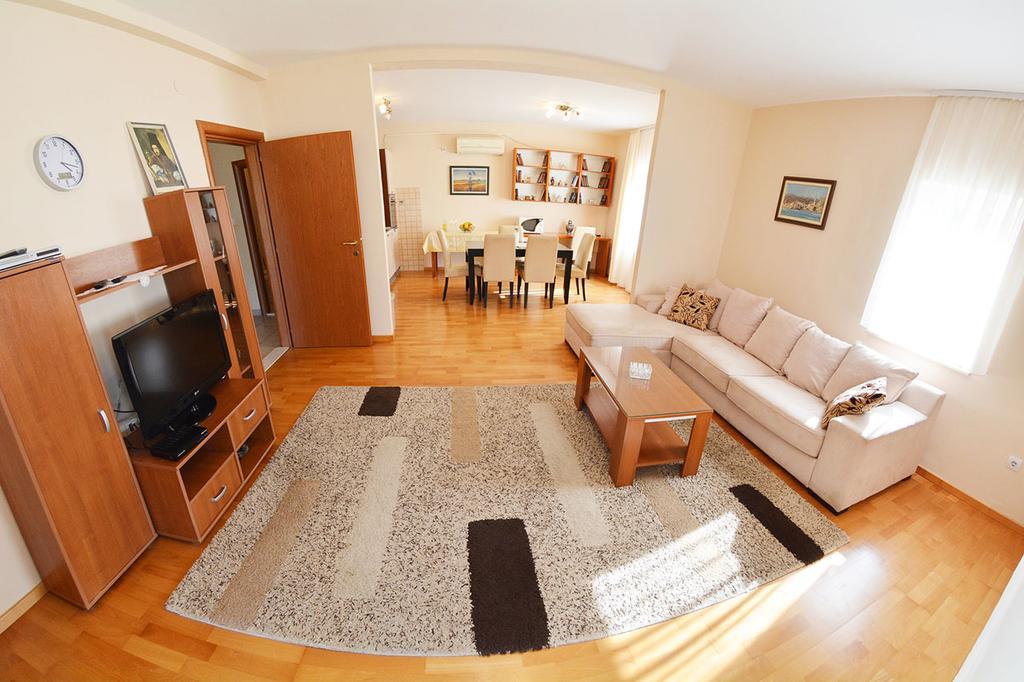 Two-Bedroom Apartment with Sea View,227079305:JPEG