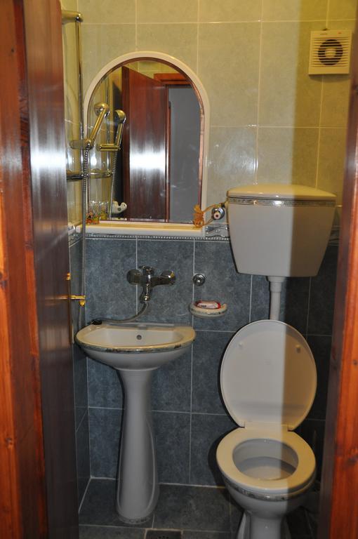 Four-Bedroom Apartment,229428679:JPEG