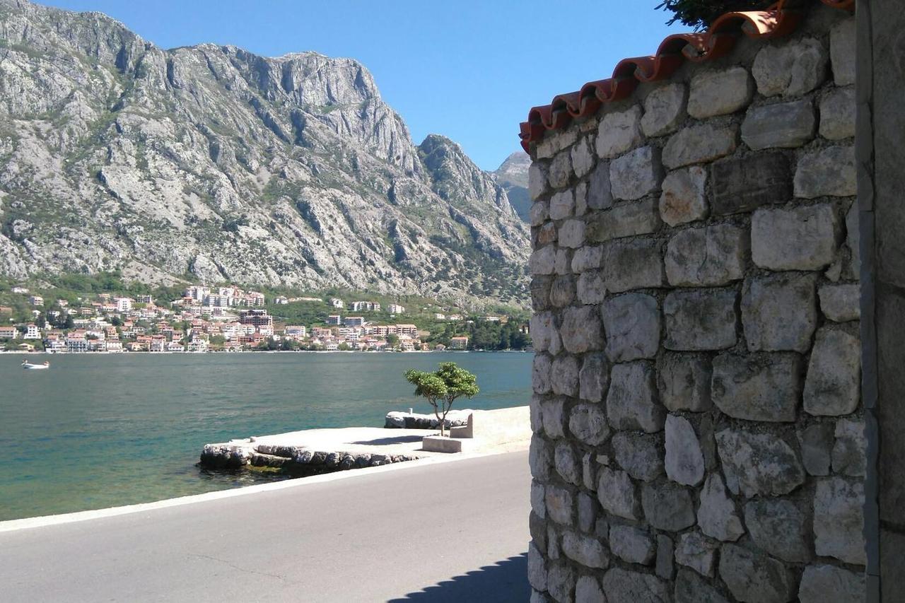 Villa - Beach Front