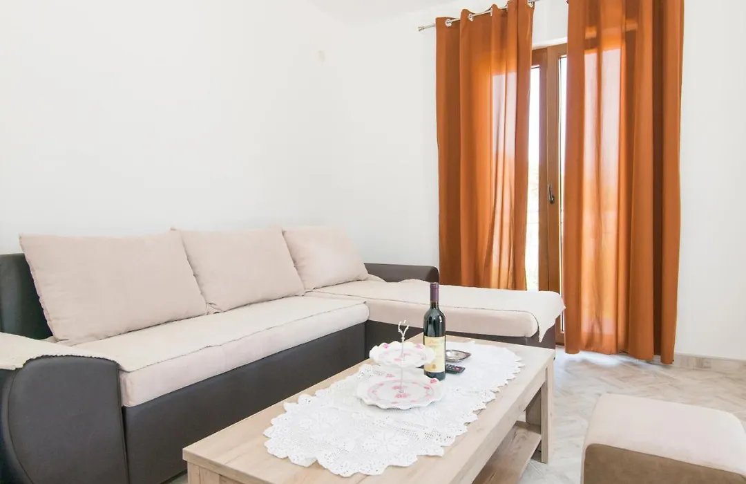 Apartmani Miljenovic-1