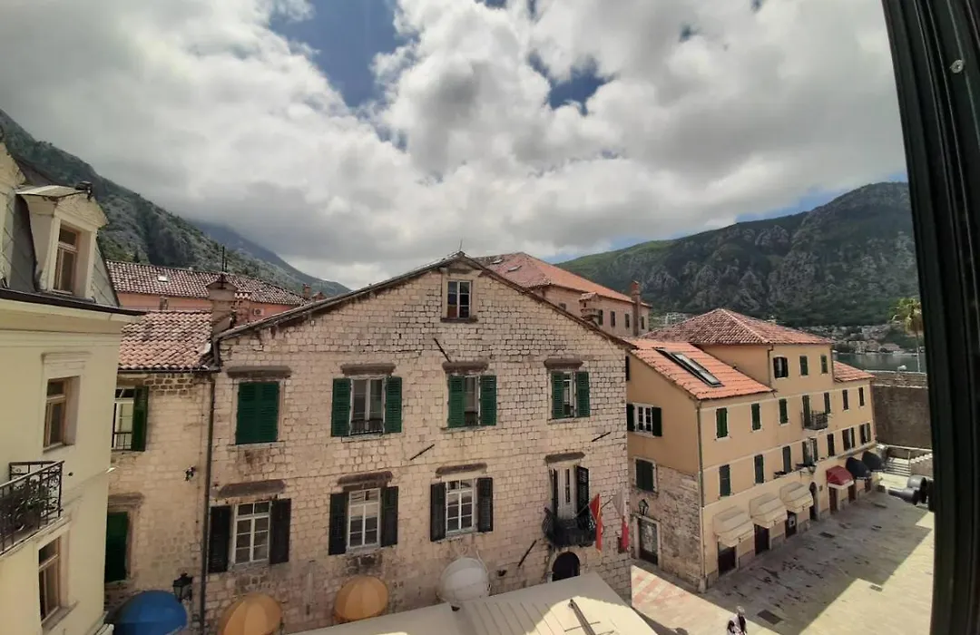 Old Town Heart-1