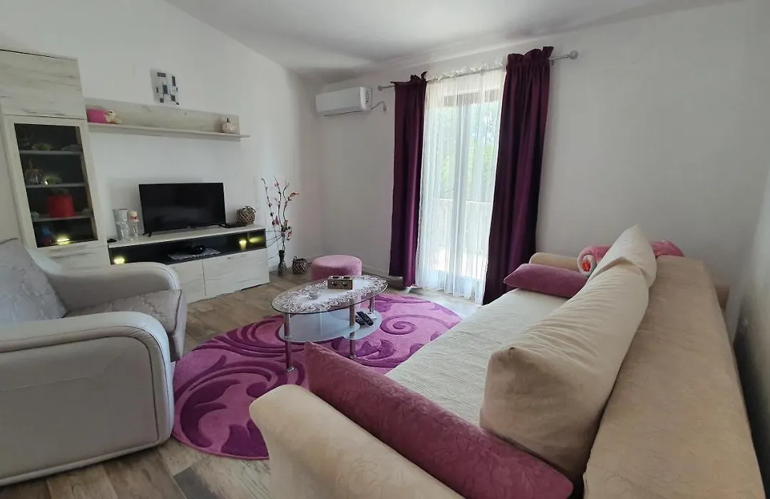 Apartment Jelena Sutvara-1