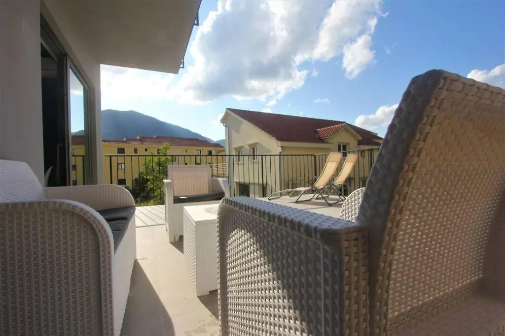 1 Bedroom Apartment With Spacious Terrace-1