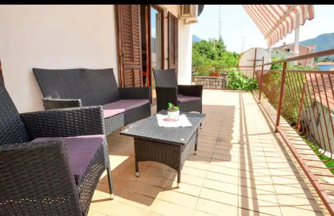 One Bedroom Apt With Large Terrace With Seaview-1