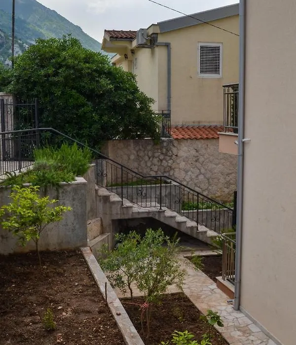 Seagull Apartments-1