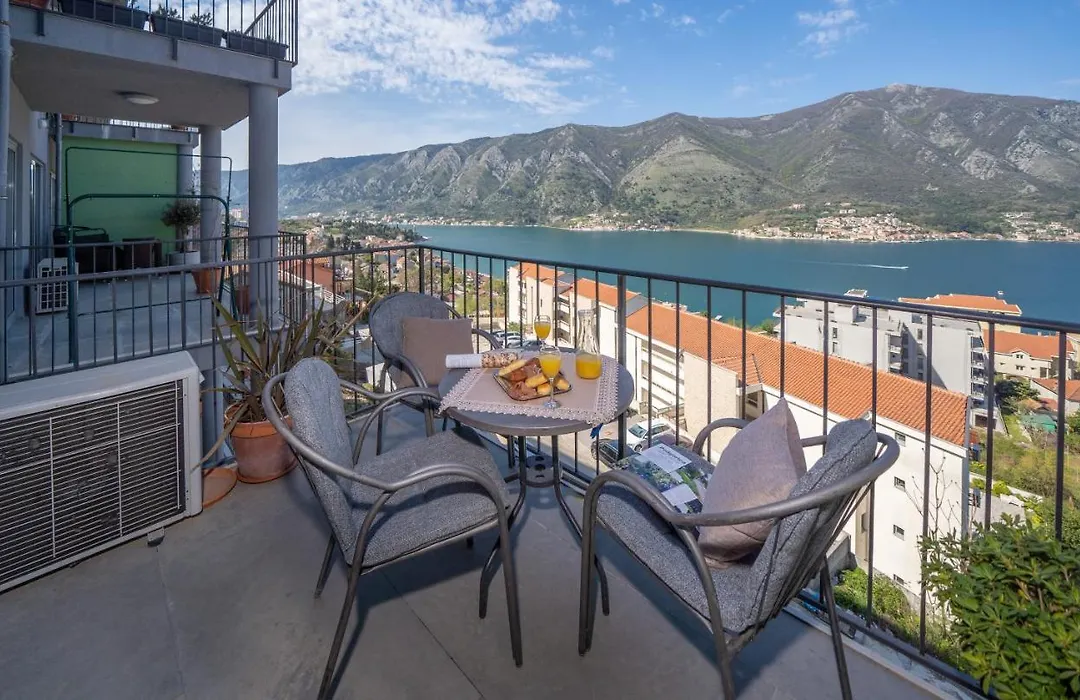 Andjela'S Place With Sea View-1