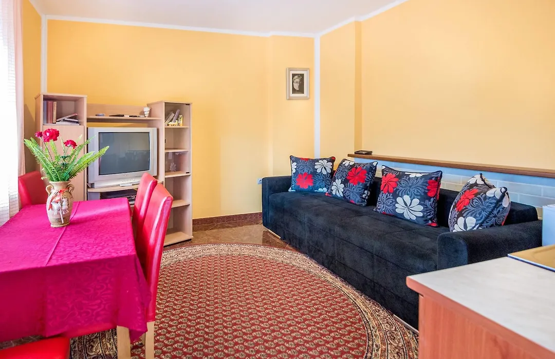 Apartments Ivardic-1