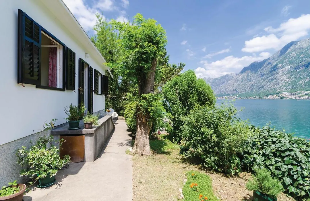 1 Bedroom Beach Front Home In Kotor-1