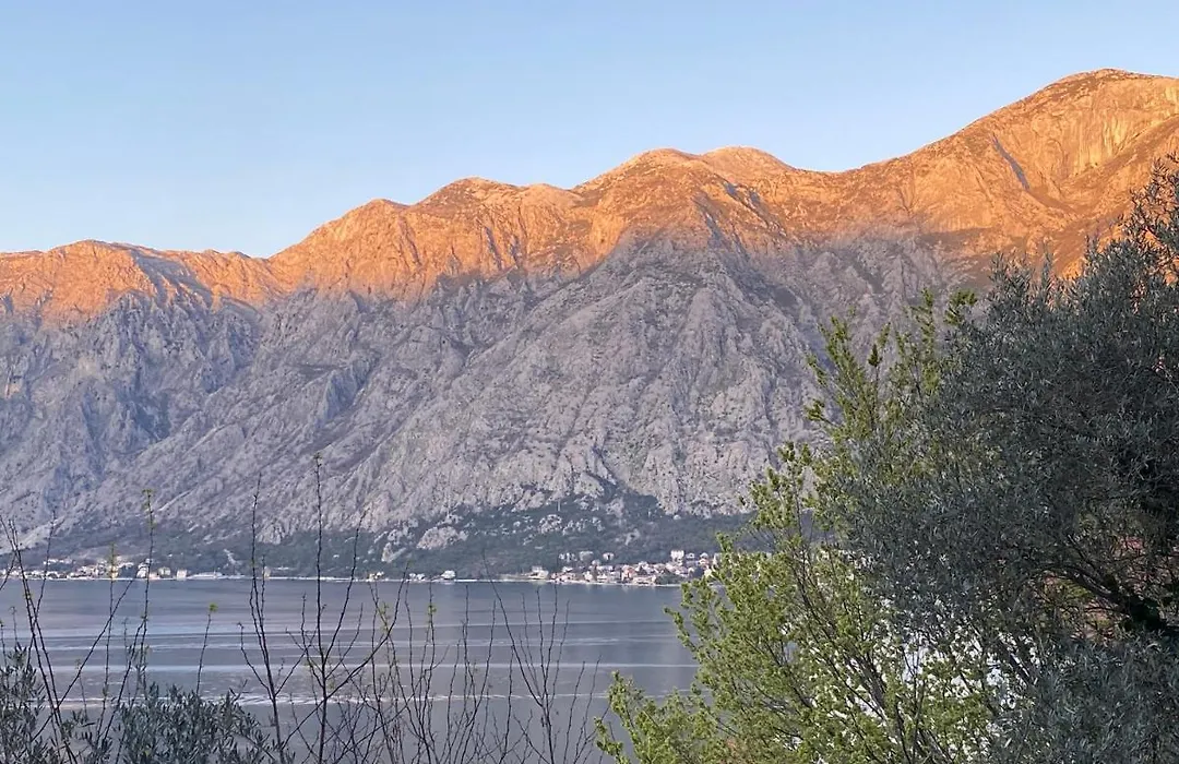 Two Bedroom Apartment With Amazing Views-1