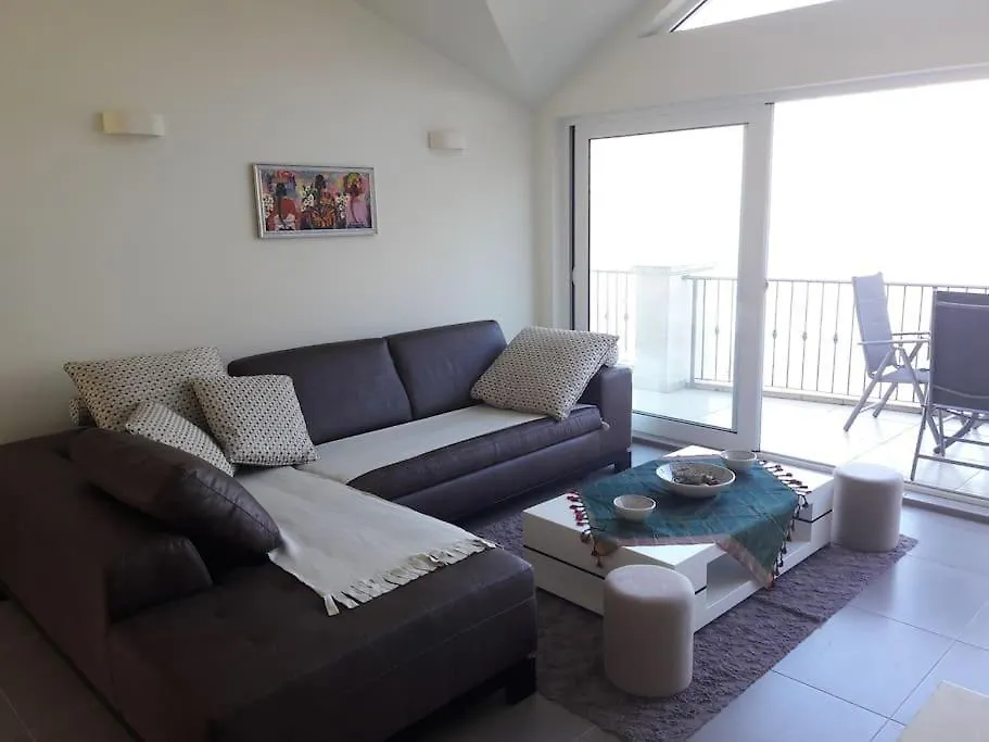 2Br Apartment With Pool-1