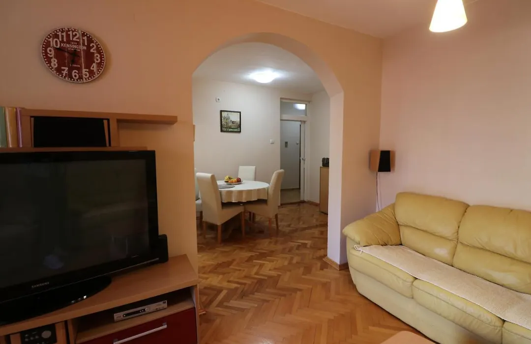 Apartment Nina-1