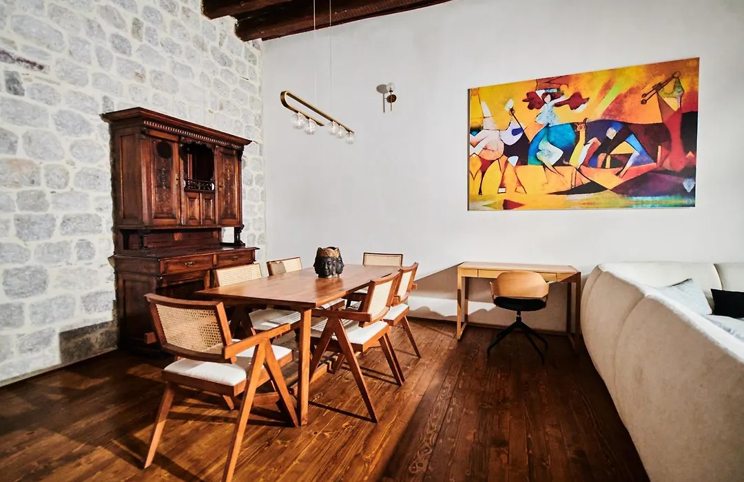Luxury Palace Apartment-1