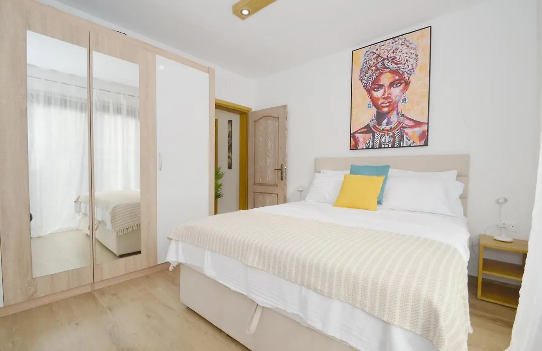 Dc Apartment C-1