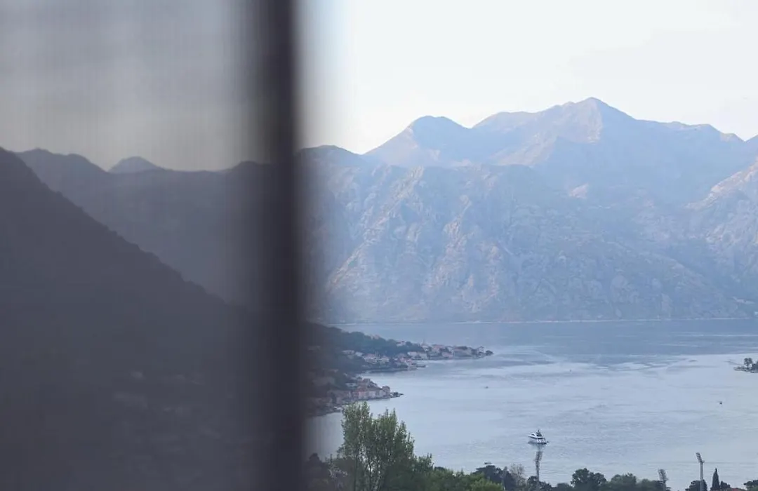 3-Bedroom Apartment With Panoramic Bay Views-1