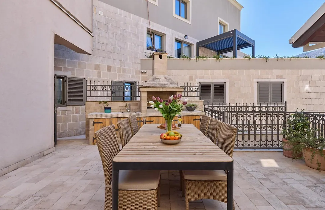 Nautica Studios With Outdoor Pool-1