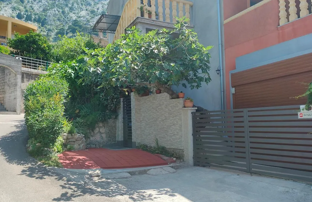 Studio Apartman Rea-1