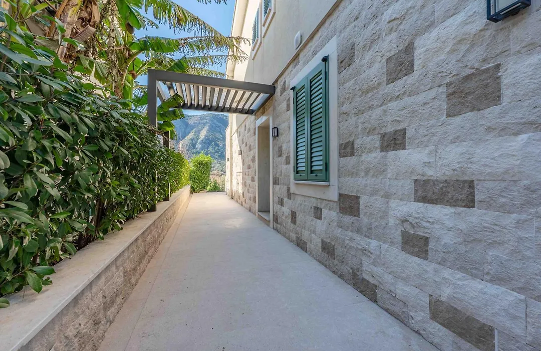 Kotor Lux Apartments And Rooms-1