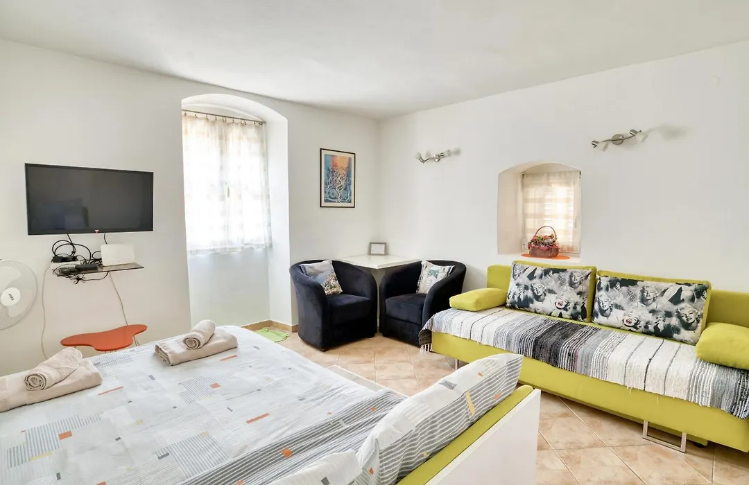 Old Town Boskovic Apartment-1