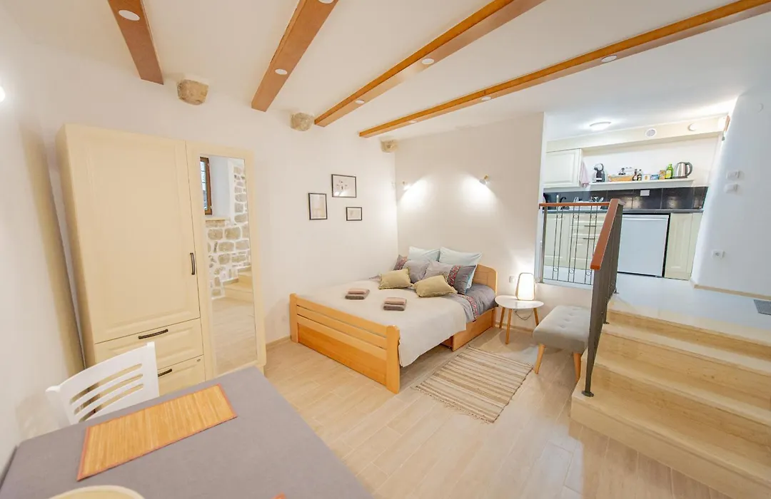 Kotor Bagus - Cozy Boutique Old Town Studio With Seaview Terrace-1