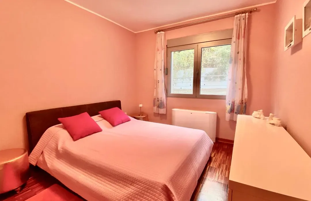Apartment Stoliv Mare-1