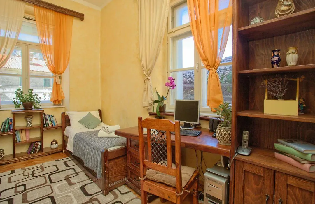 Apartment Old Town Finest-1
