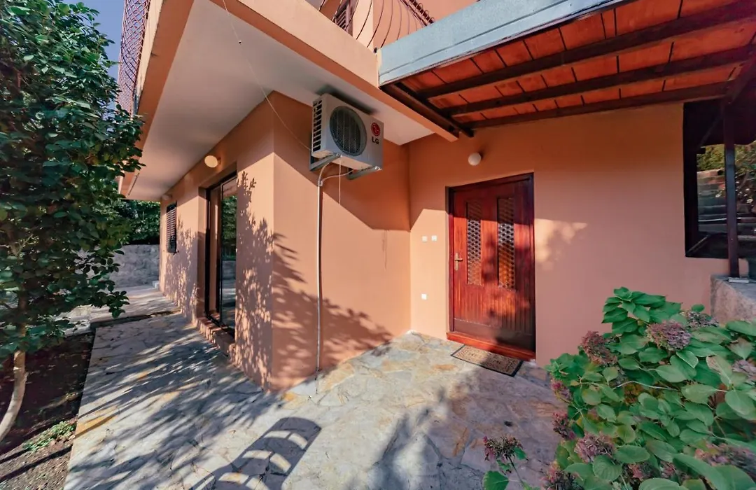 Orange Dream Apartment-1