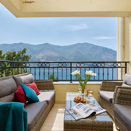Iva'S Sea View Balcony-3