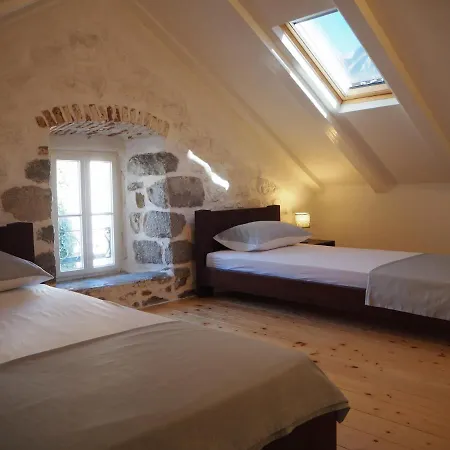 Romantic Stone House By The Sea ****-2