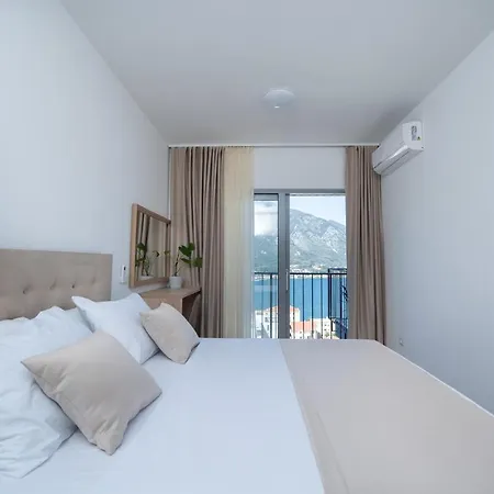 Andjela'S Place With Sea View-3