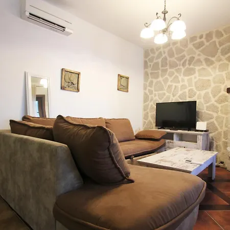 3 Bedroom Apartment With Swimming Pool In Boka Gardens Complex-3