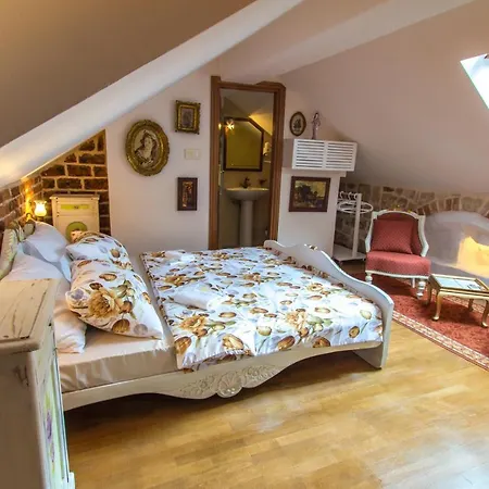 Palazzo Drusko Deluxe Rooms-2