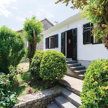 1 Bedroom Beach Front Home In Kotor-3