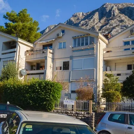 Lusso Seafront Apartment-2