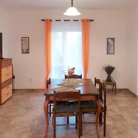Kampe Apartments-2