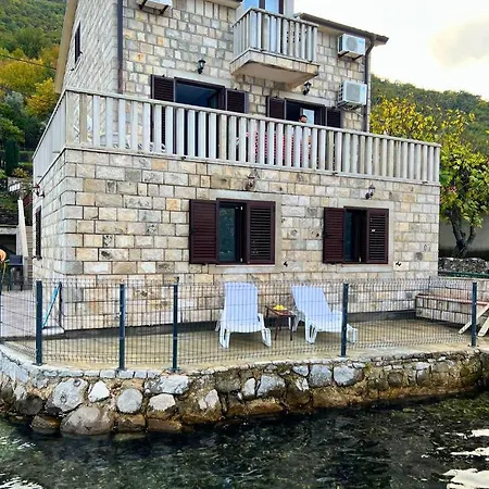 Amazing House Near Beach In Kostanjica-2