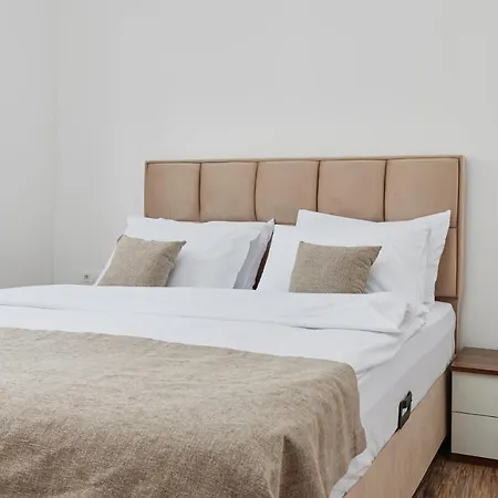 Stanisic Family Apartments-2