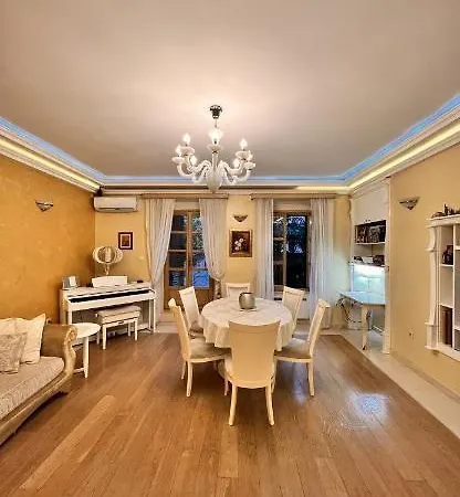Luxury Apartment Terrace-2