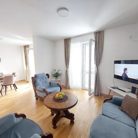 T&T Kotor Bay Apartment-3