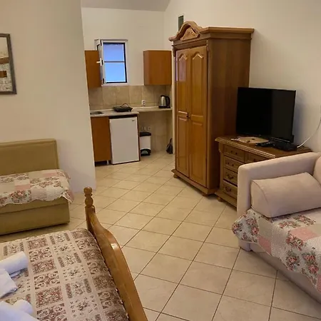 Becovic Apartments Boutique Hotel-2