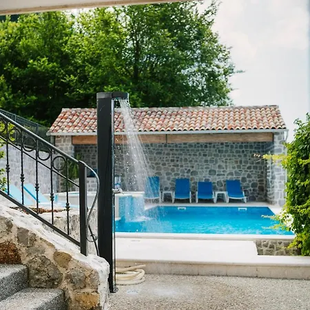 Villa Dub-3
