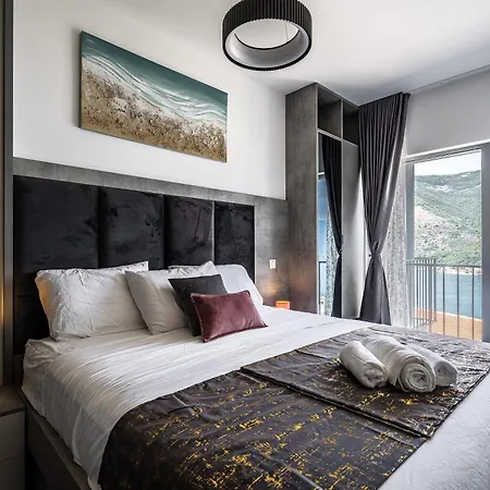 Apartment 14 With Amazing Sea View-3