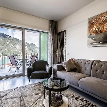 Apartment 14 With Amazing Sea View-2