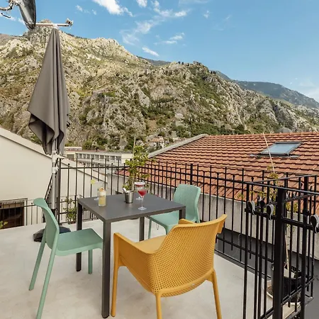 Kotor Central Point-3