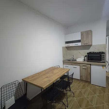 Hidden Villa Apartments-3