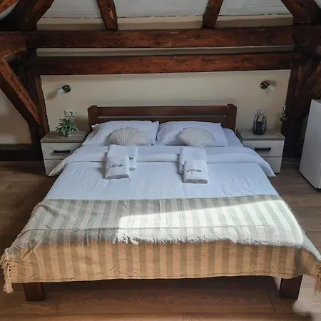 Step To Kotor Bay Guesthouse-3