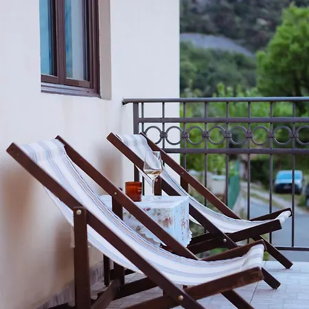 3-Bedroom Apartment With Panoramic Bay Views-2